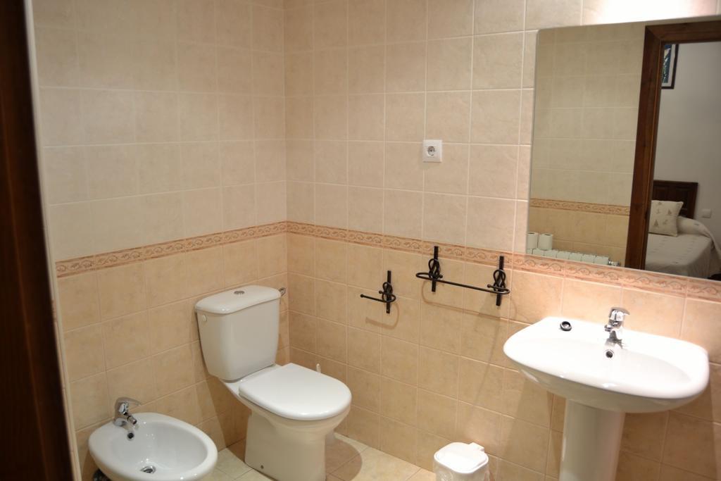 La Casa De Las Parrillas Guest House Canamares Room photo