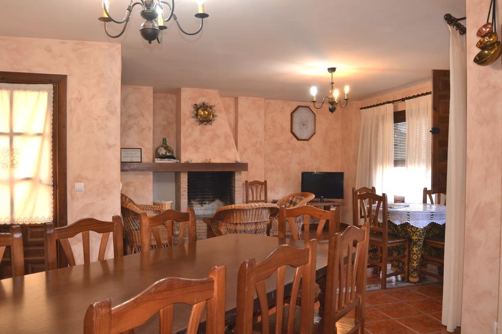 La Casa De Las Parrillas Guest House Canamares Room photo